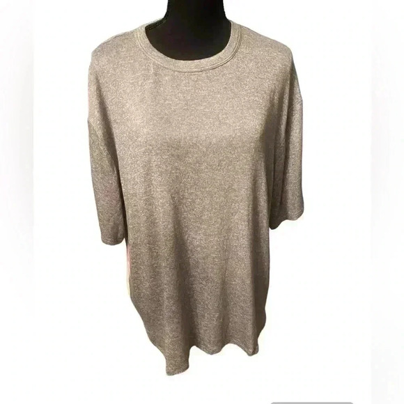 Dkny Tops - DKNY Rayon blend short sleeve colors on the sides are blue pink yellow & white